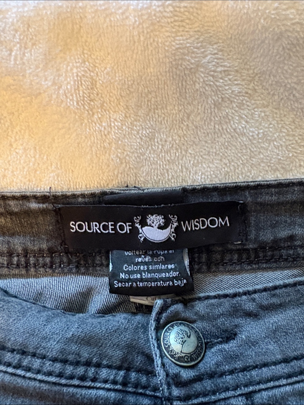 Source of Wisdom Women's Straight Leg Jeans in Faded Black
